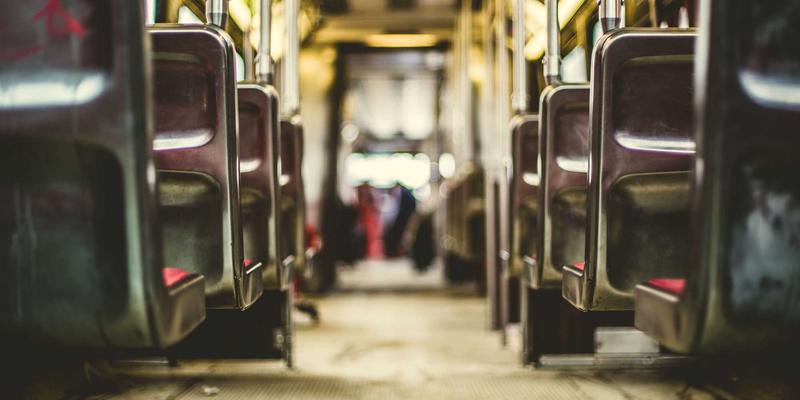 揭秘宁波精宇五轴加工中心：如何实现光学模具纳米级表面光洁度的精密控制